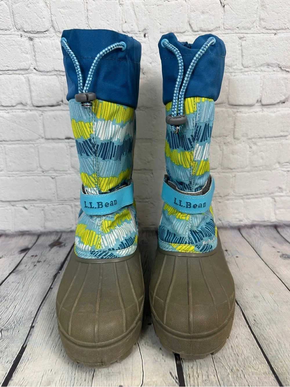 L.L. Bean Kids 5 Black Winter Lined Snow Boots Hook Loop Strap